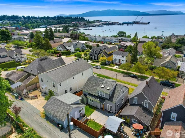 809 12th Street, Bellingham, WA 98225