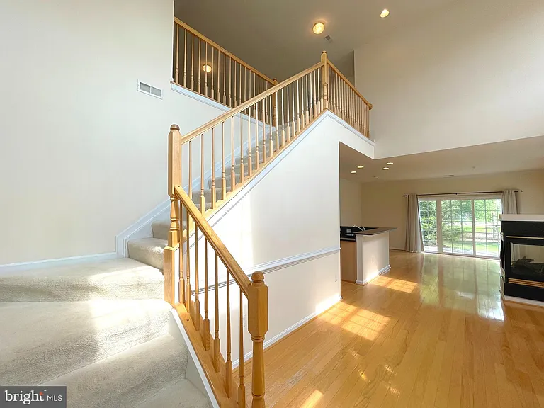 14276 Foxhall Rd — Photo 4