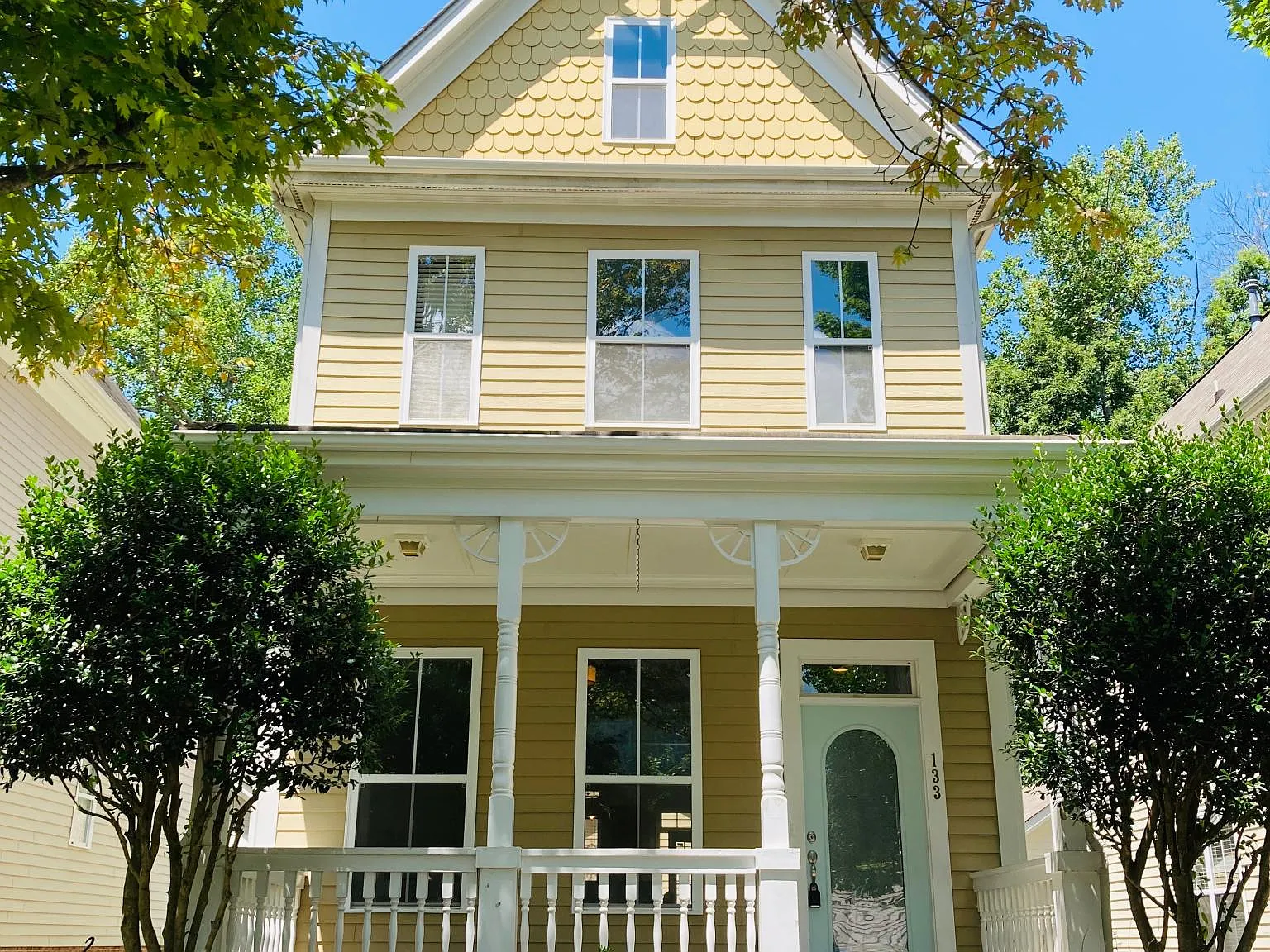 3 bed, 2.5 bath, 1522 sqft, $1,895 — Photo 1