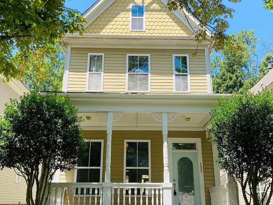 133 Kensington St