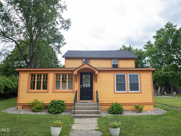 338 Riverbend Road, Troy, NY 12182