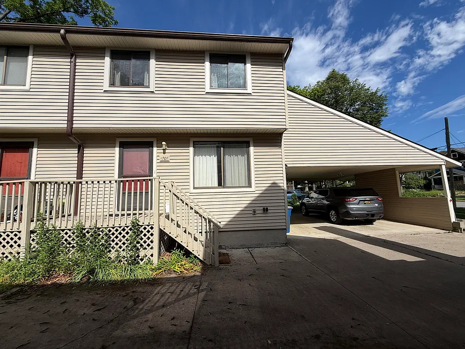 1707 Dexter Ave