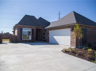 2501 S View Dr, Lake Charles, LA 70605