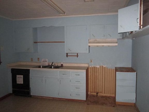 3rd image of 1421 N 69th Ave