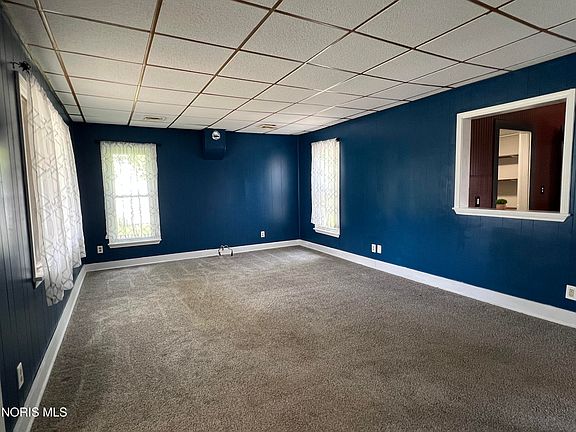 4th image of 535 Main St