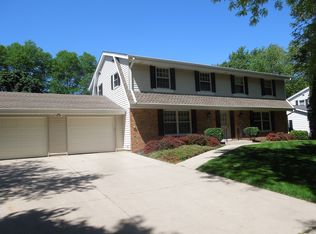 N68W7096 98 Cleveland St, Cedarburg, WI 53012