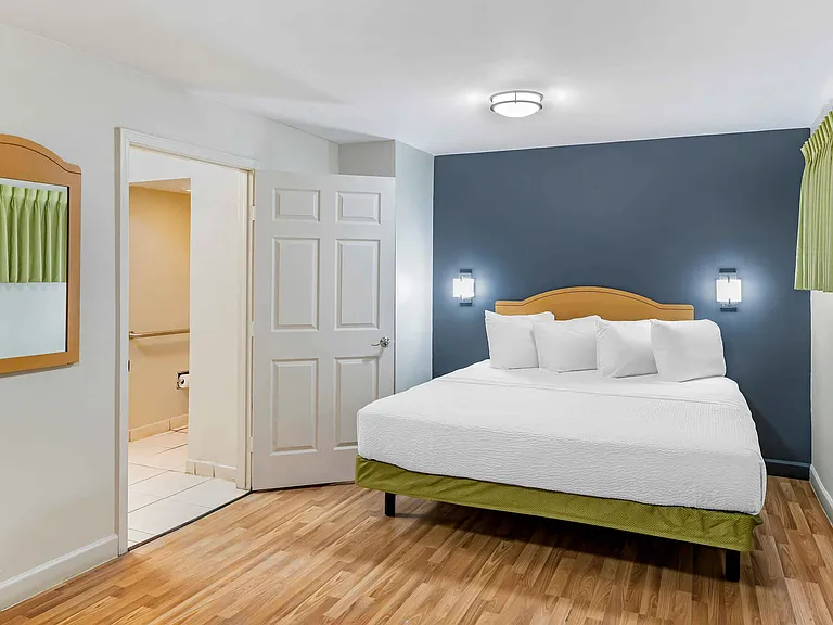 Studio Suite - 1 King Bed
