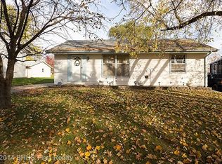 4242 Grandview Ave, Des Moines, IA 50317
