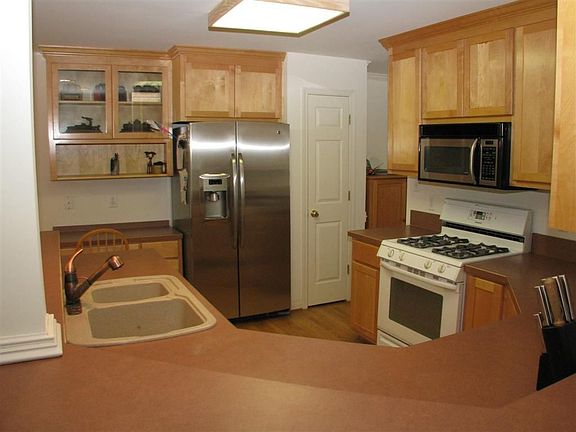 4th image of 167 Wellington Cir