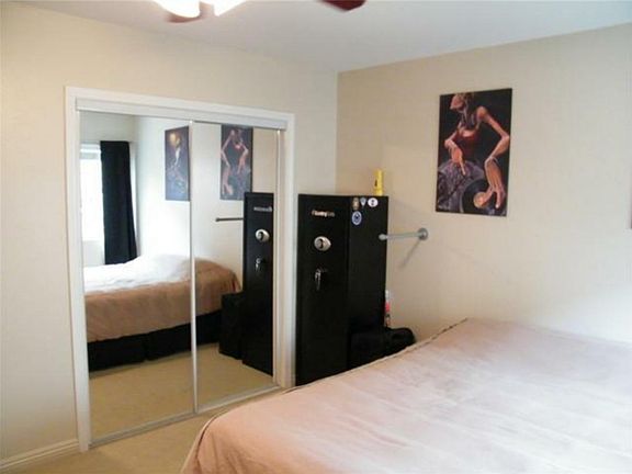 2nd image of 2025 Oliver Ave