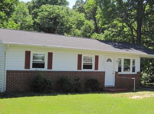 640 Truslow Rd, Fredericksburg, VA 22406