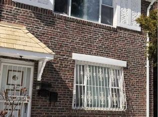 8270 166th St, Jamaica, NY 11432