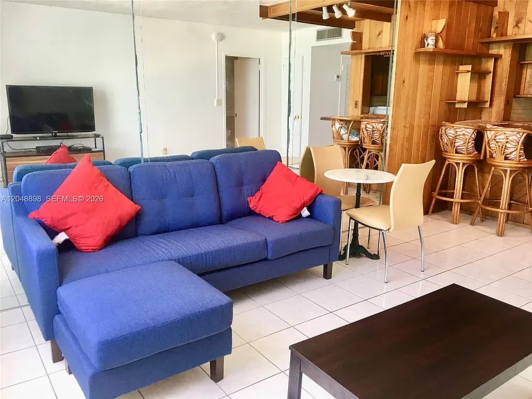 2899 Collins Ave #1143 — Photo 5