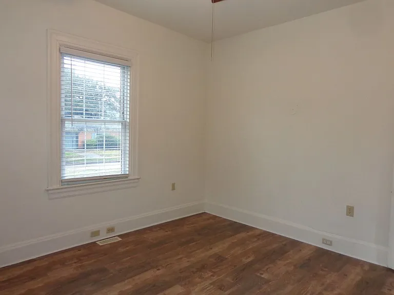 833 Westover Ave — Photo 11