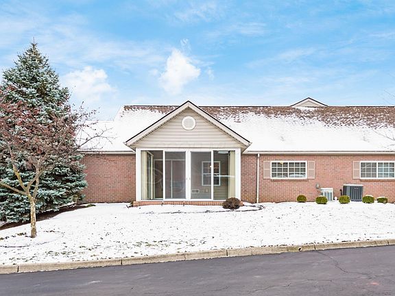 4th image of 1964 Farmbrook Cir N