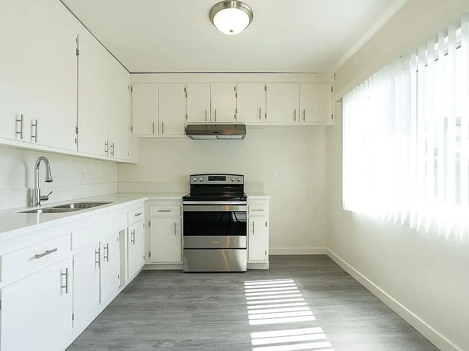 1st image of 6823 Variel Ave APT 2