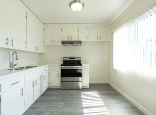 6823 Variel Ave APT 2, Canoga Park, CA 91303
