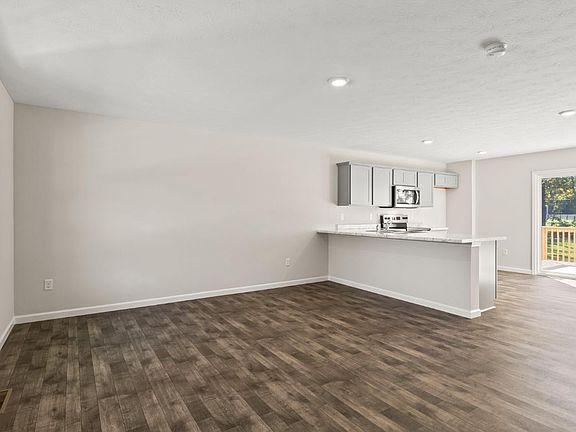 4th image of 115 Cornerstone Dr