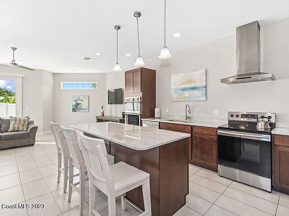 4th image of 148 Mediterranean Way