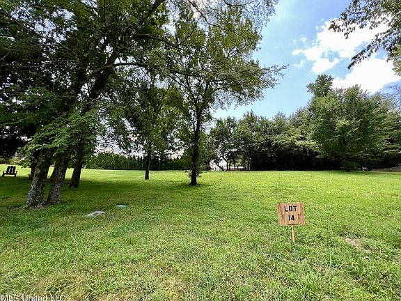 2nd image of 393 Beacon Hill Dr #14