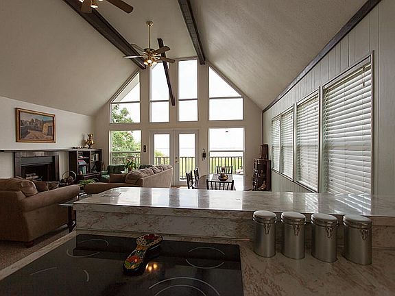 5th image of 501 E Bayshore Dr