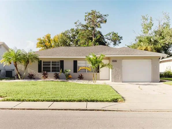 6520 Meadowbrook Ln, New Port Richey, FL 34653