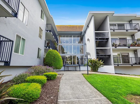 960 Shorepoint Ct APT 205, Alameda, CA 94501