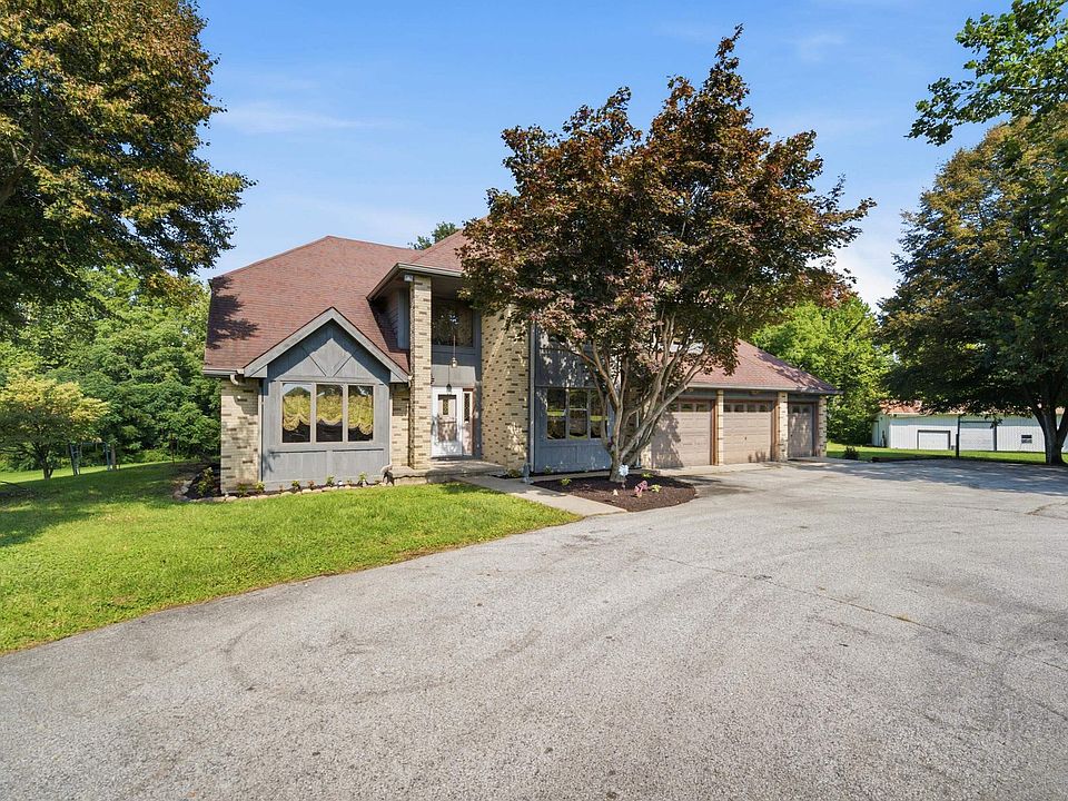 1st image of 3012 N Hamilton Rd
