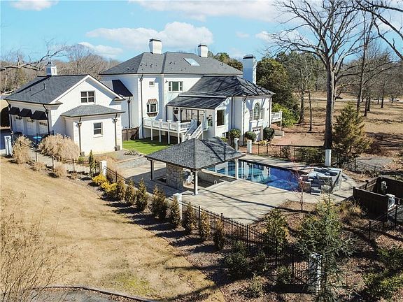 5th image of 1445 Hillside Dr
