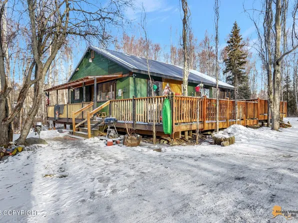 9679 S Overlook Dr, Wasilla, AK 99623