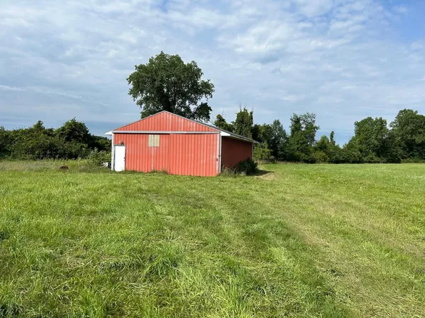 2349 N Geneva Rd, Coleman, MI 48618