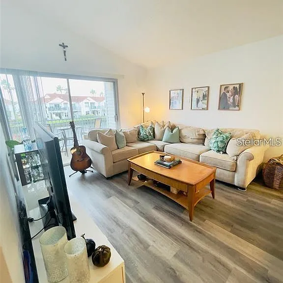 2500 Woodgate Blvd #203 — Photo 6