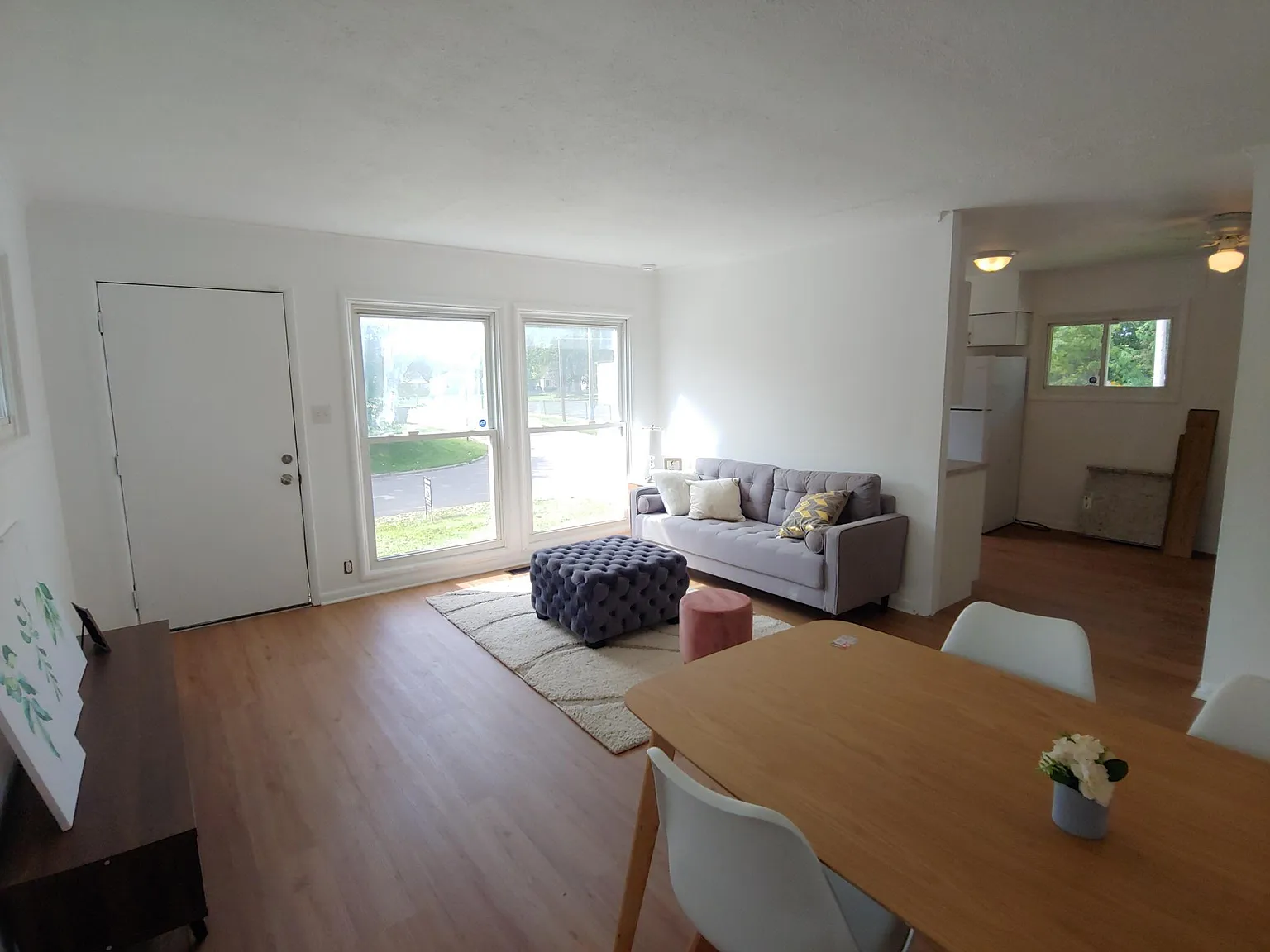 2270 Lexington Ave photo 1