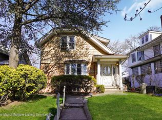 2121 Clove Rd, Staten Island, NY 10305