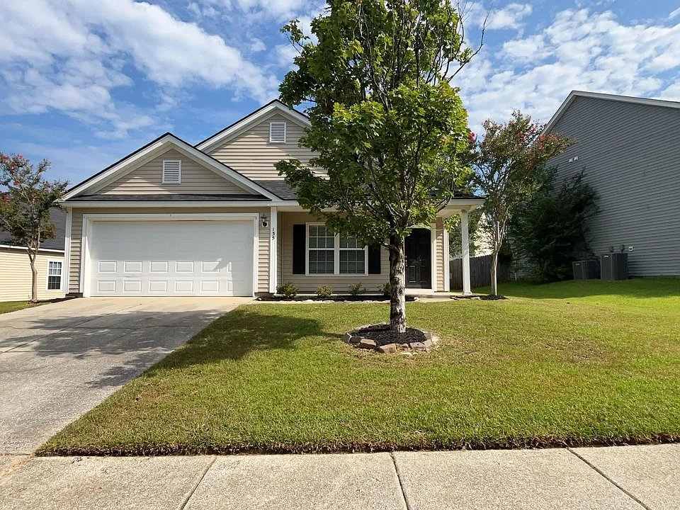 135 Wildberry Ln