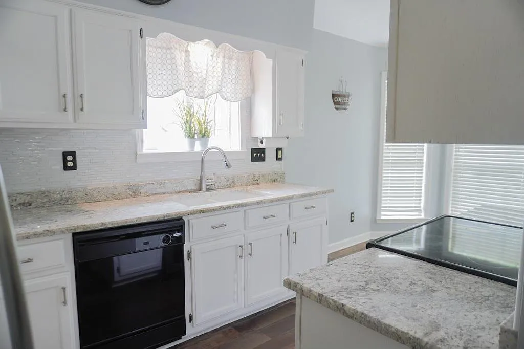 3 bed, 1481 sqft, $1,850 — Photo 2