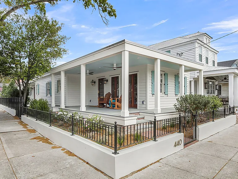 440 Sumter St — Photo 2