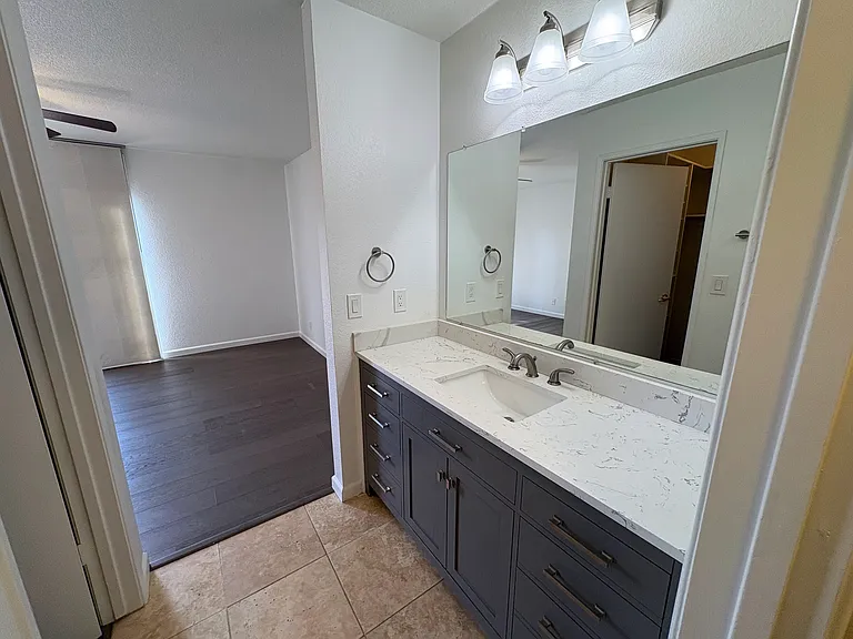 3483 Laird St — Photo 32