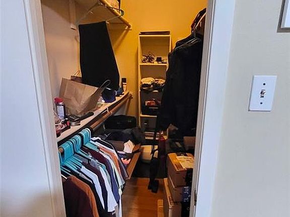 5th image of 114 E 31st St APT 201