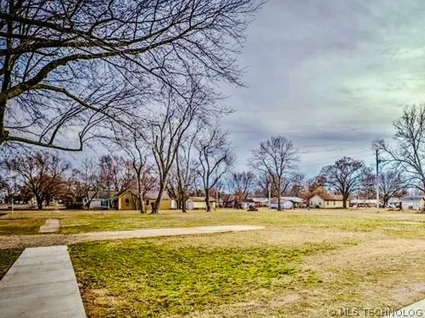 534 W 6th St, Chelsea, OK 74016