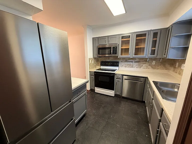 1702 Pine Tree Dr — Photo 6