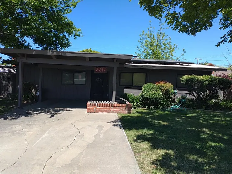 2217 Polk Way — Photo 28