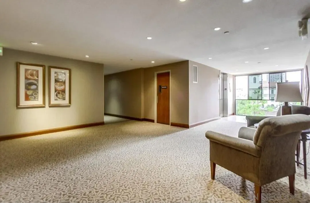 1 bed, 1.0 bath, 666 sqft, $2,475 — Photo 2