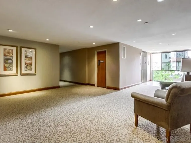 850 State St #328 — Photo 2