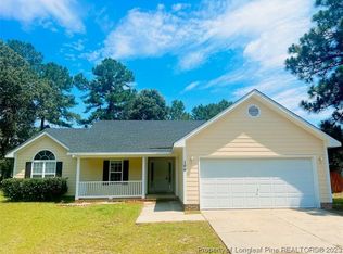 106 Proclamation Dr, Raeford, NC 28376