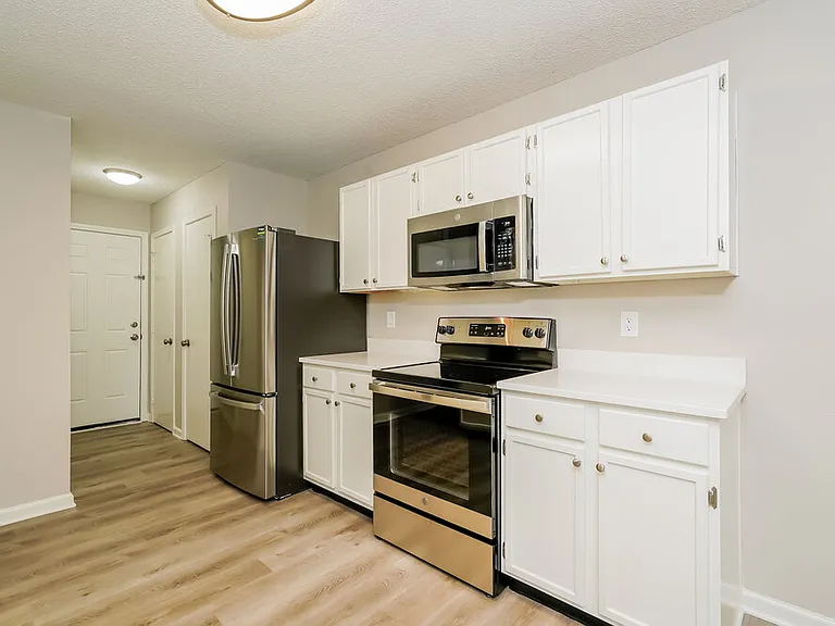 1245 Kenwood Dr — Photo 8