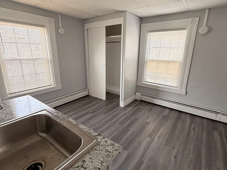 28 Broad St #6 — Photo 2