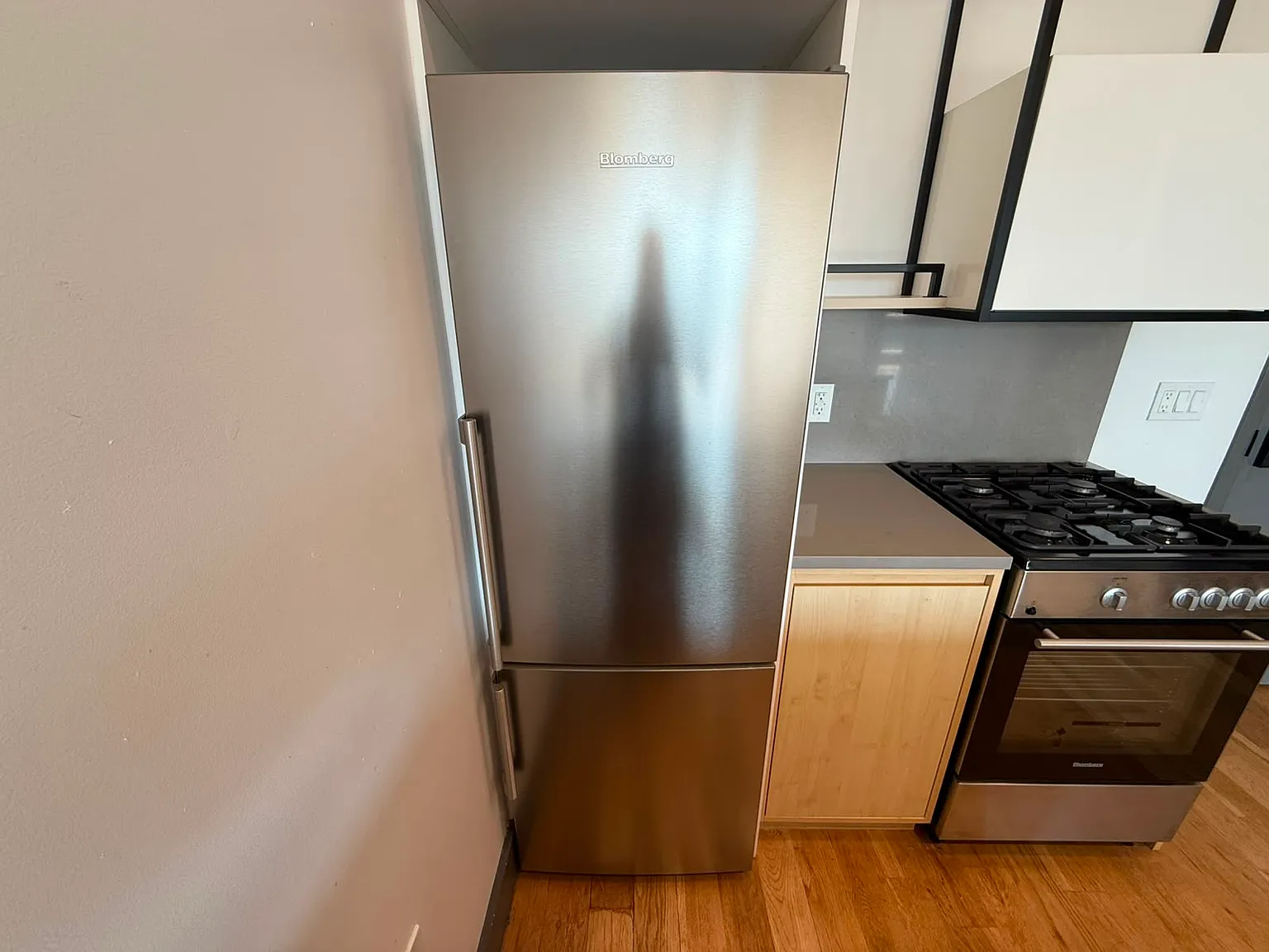 426 Arlington Ave — Photo 2