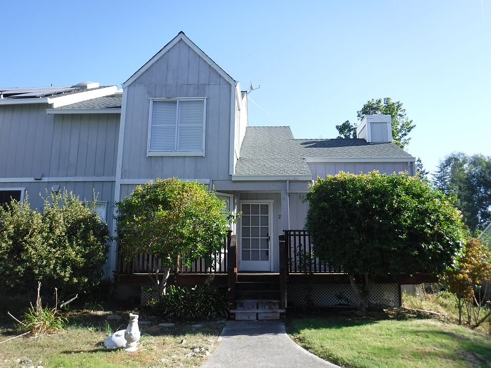 1st image of 221 Marina Dr N