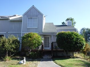 221 Marina Dr N, Lakeport, CA